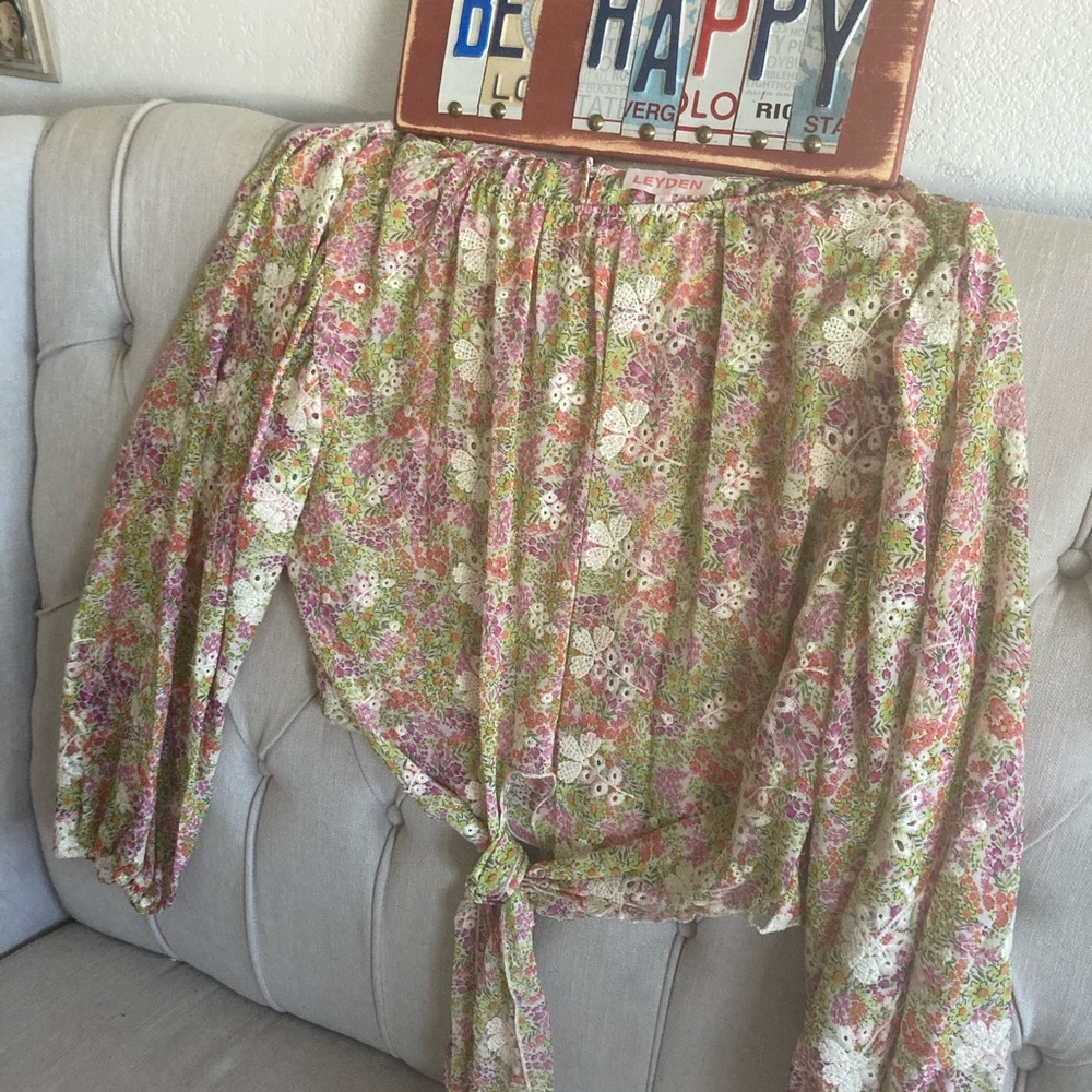 Leyden Blouse.
